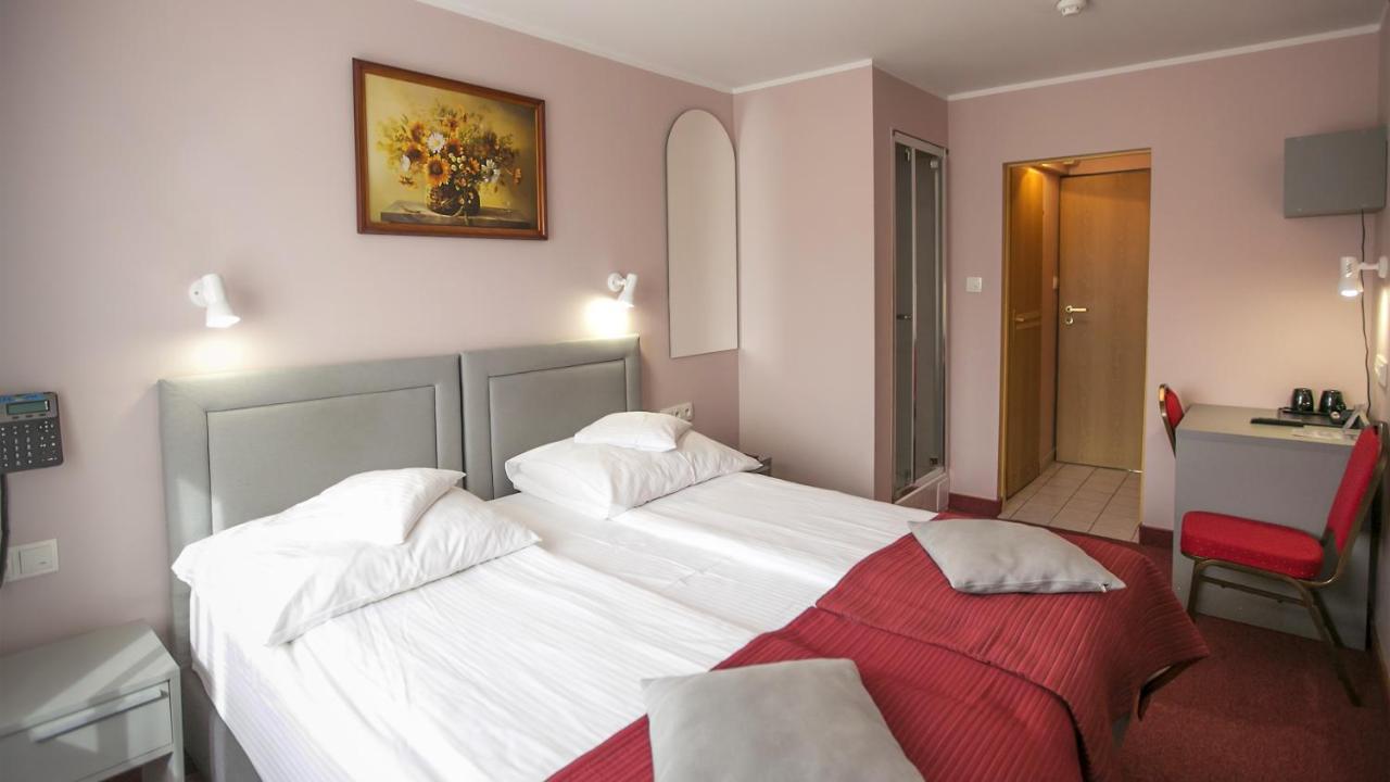 Hotel Unibus Bielsk Podlaski Eksteriør billede