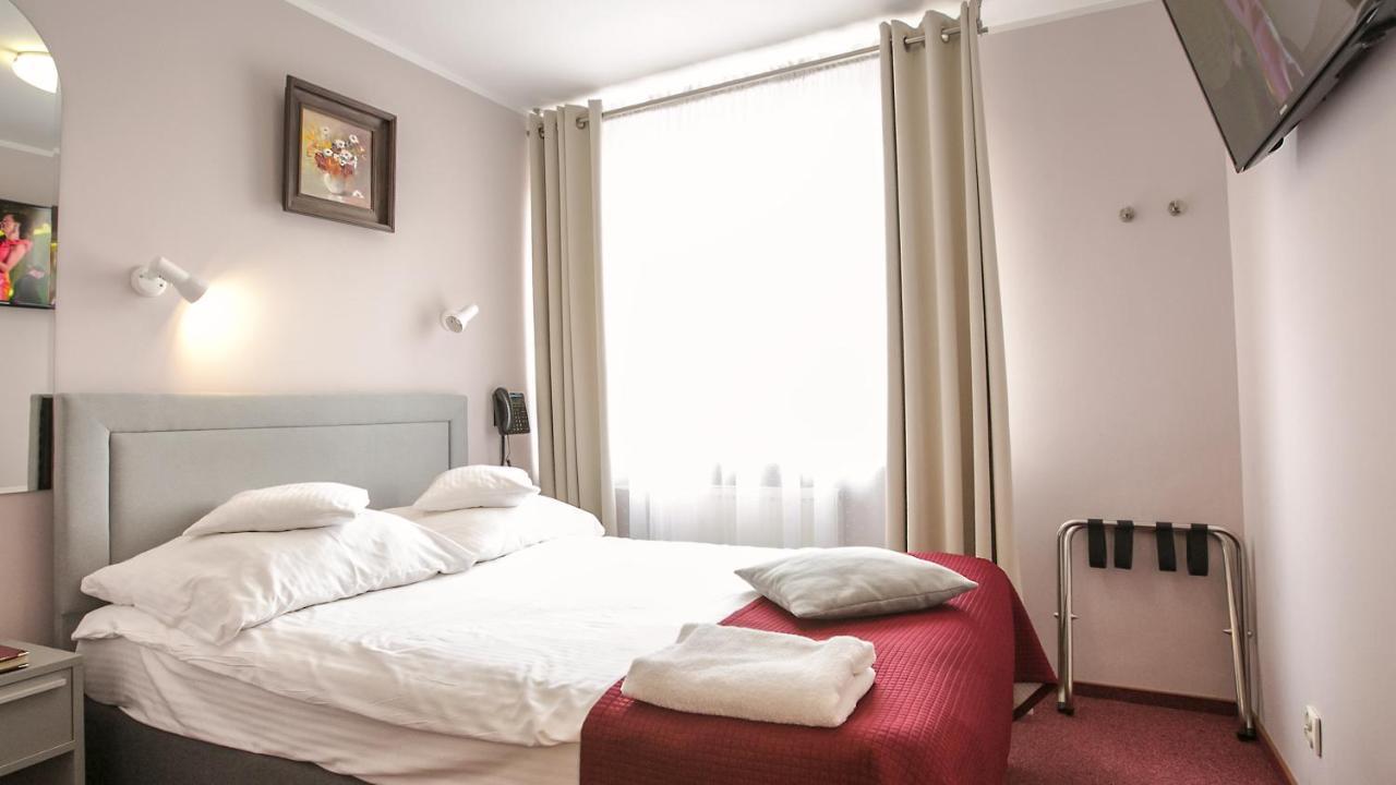 Hotel Unibus Bielsk Podlaski Eksteriør billede