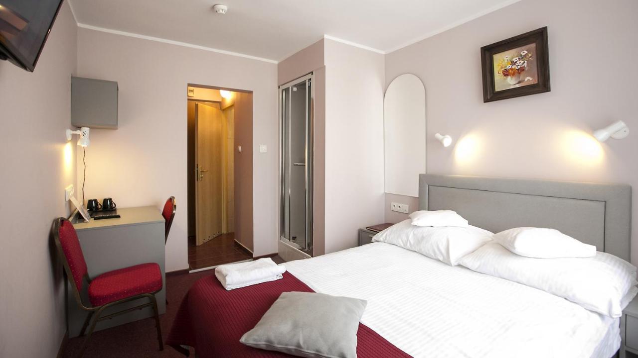 Hotel Unibus Bielsk Podlaski Eksteriør billede