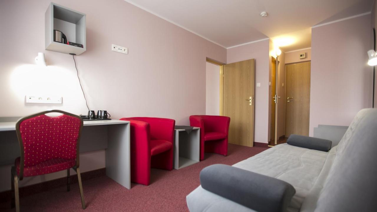 Hotel Unibus Bielsk Podlaski Eksteriør billede