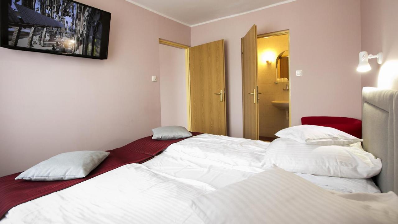 Hotel Unibus Bielsk Podlaski Eksteriør billede
