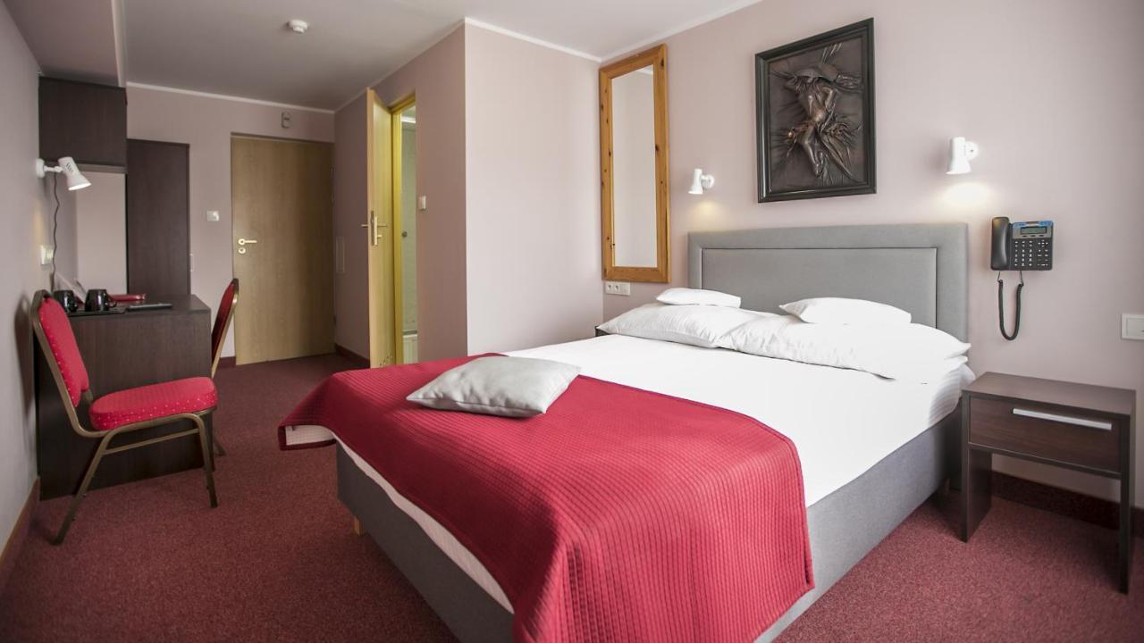 Hotel Unibus Bielsk Podlaski Eksteriør billede