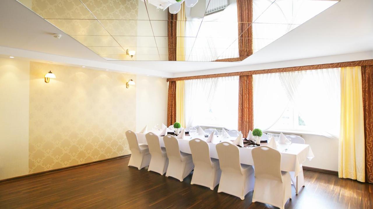 Hotel Unibus Bielsk Podlaski Eksteriør billede