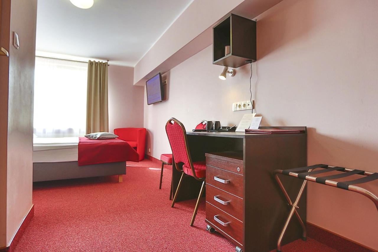 Hotel Unibus Bielsk Podlaski Eksteriør billede